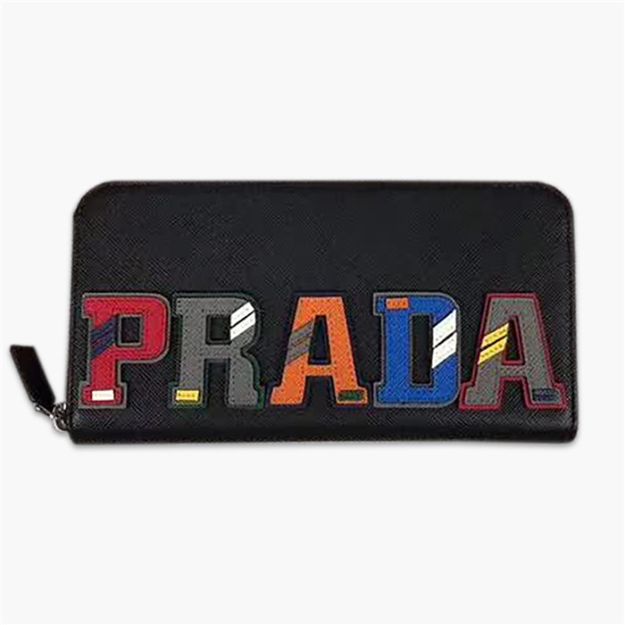 【原版皮】普拉达/Prada 拉链钱夹,选用十字纹小牛皮裁制而成,绗缝特别的皮革徽标设计凸显个性,时尚炫酷,就是要你好看,款号:2ML317