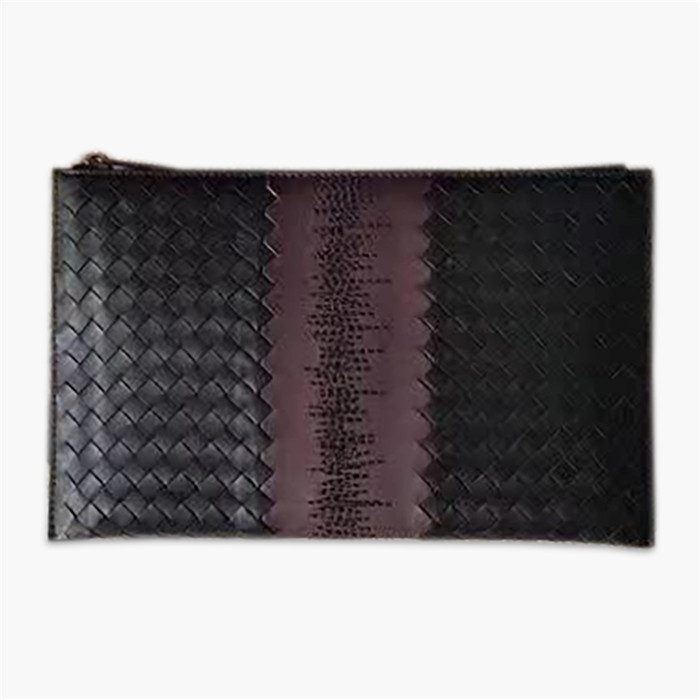 【原版皮】宝缇嘉/Bottega Veneta 手包,经典爆款,选用打蜡牛皮裁制而成,点缀刺绣格纹图案,款号:30629