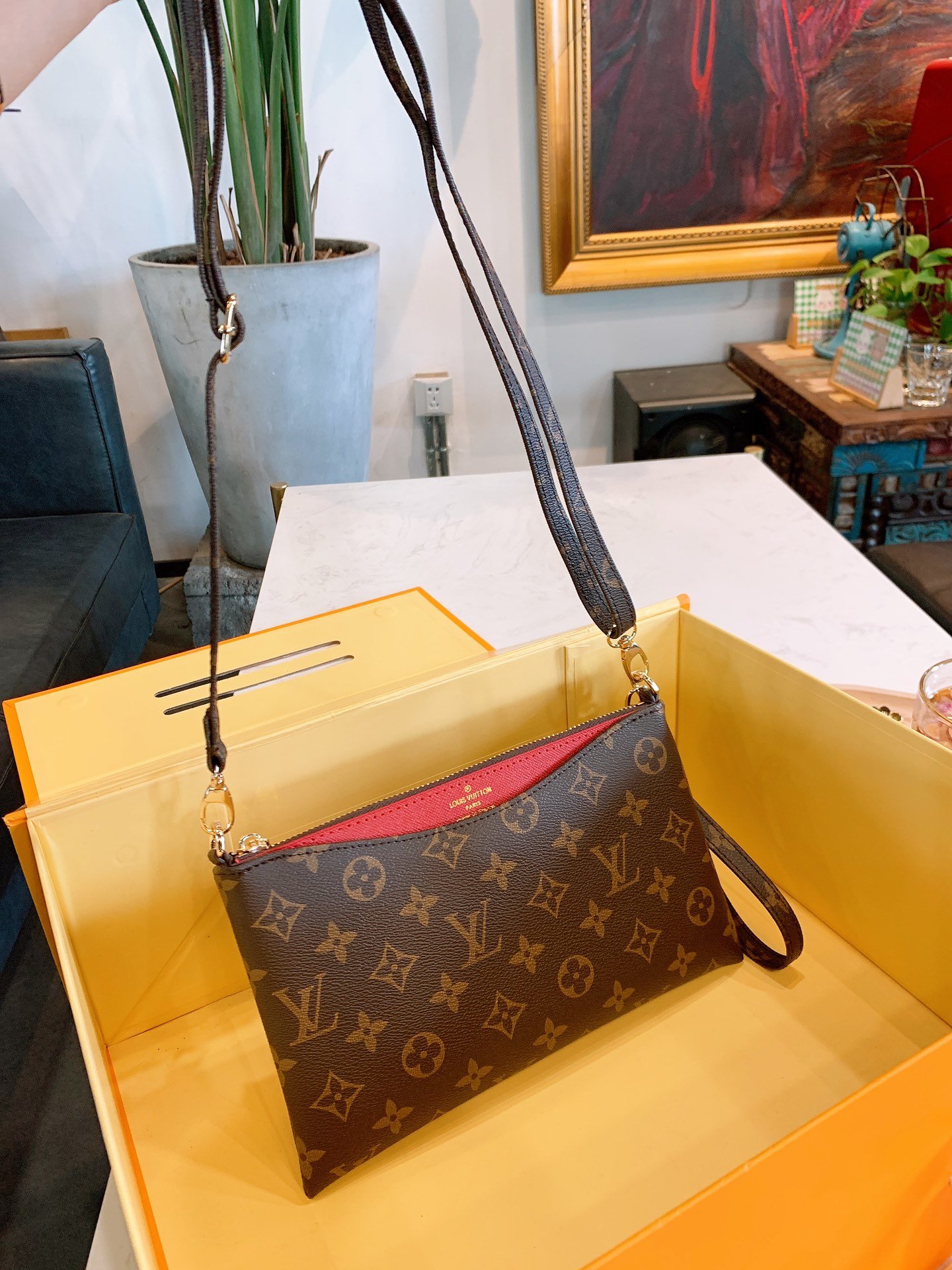 LOUIS VUITTON LB0012005020107 size: 20cm