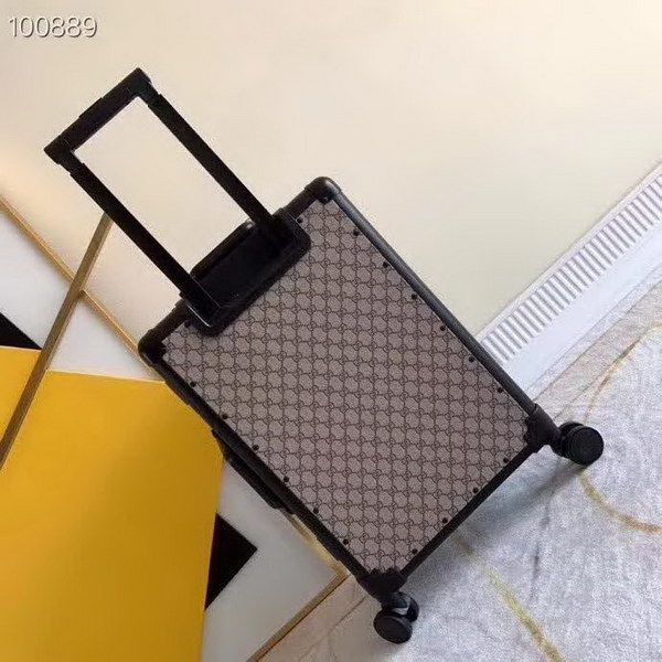 古驰/Gucci 旅行箱,釆用先进聚碳纤维工艺,高档大气的LOGO,独特设计理念,趣味横生,时尚潮流,复古风格与完美工艺,二者结合