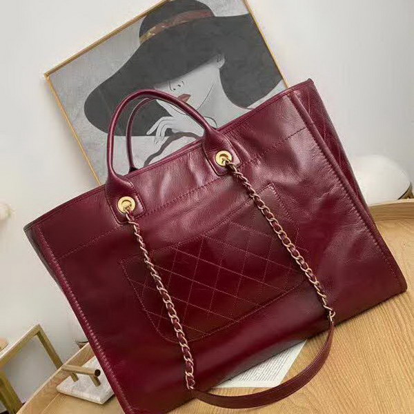 【原版皮】香奈儿/Chanel 购物袋 ,采用进口油腊牛皮,配顶级精美古铜金五金,非常高档新颖独特,休闲又时尚、又会掀起一股热潮,五金 ogo镶珍珠,款号:AS8375