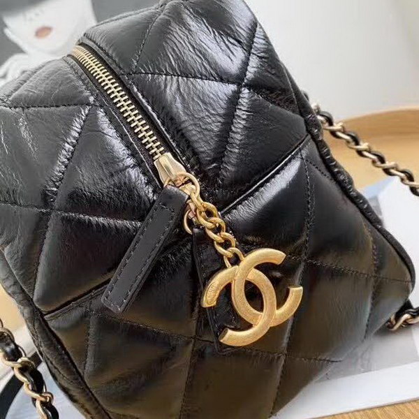 【原版皮】香奈儿/Chanel 保龄球购物袋,简直是一款完美百搭包,采用进口皱纹牛皮,超级柔软细腻,皮质独特,纹络更显高档质感,款号:AS8315