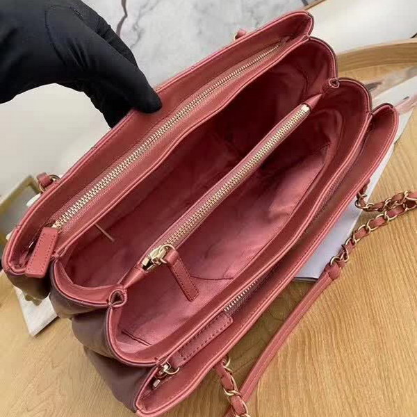 【原版皮】香奈儿/Chanel 购物袋,明星贵妇们的最佳新宠,小香棱格概念,皮链袋,双C标志,一眼钟情,采用进口小羊皮,柔软细腻,皮质独特,纹络更显高档质感,款号:57030