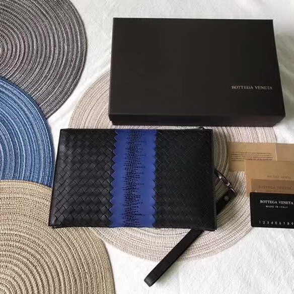 【原版皮】宝缇嘉/Bottega Veneta 手包,经典爆款,选用打蜡牛皮裁制而成,点缀刺绣格纹图案,款号:30629