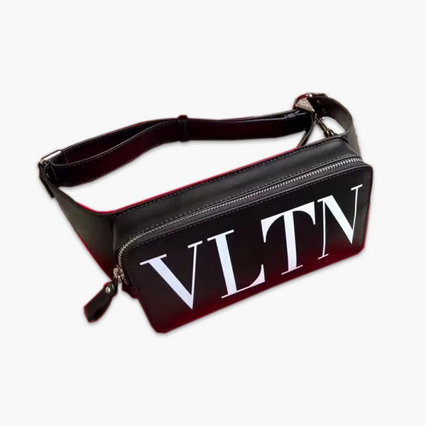【原版皮】华伦天奴/Valentino 腰包,采用进口南非皮精心裁制而成,涂鸦大logo,简易设计,容量大,男生女生都可以用哦,款号:0056