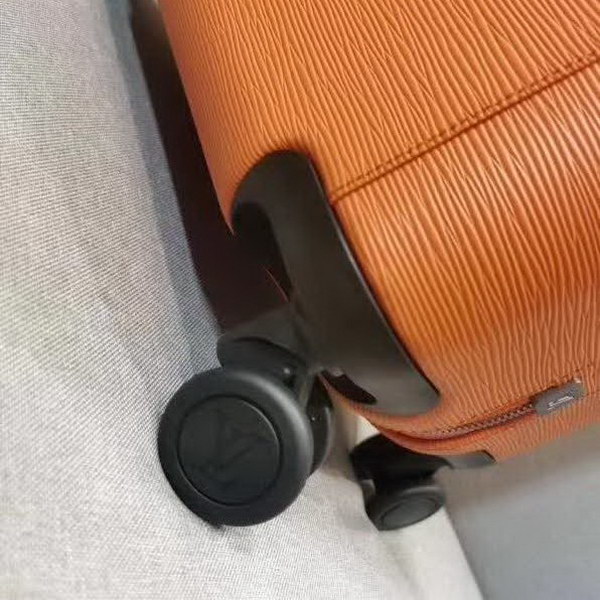 路易威登/LV 旅行箱,釆用经典水波纹系列,变色皮,铝制宽拉杆时尚大气,独特设计理念,时尚潮流,众多明星同款