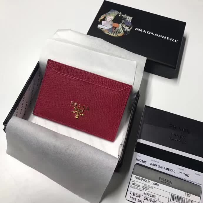 【原版皮】普拉达/Prada 卡包,选用十字纹牛皮裁制而成,精湛走线均匀整齐,油边顺滑,做工精致如图可见,款号:1MC208