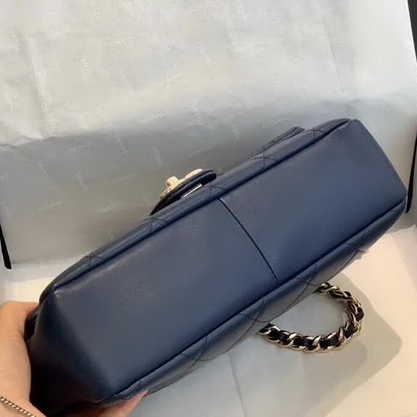 【原版皮】香奈儿/Chanel 亚克力手拎包,采用柔软细腻的进口小羊皮,经典菱格走线,单肩斜挎多用包,小香一直秉承简洁风格,低调奢华,也着实百搭,大号实用,小号俏皮:AS1354