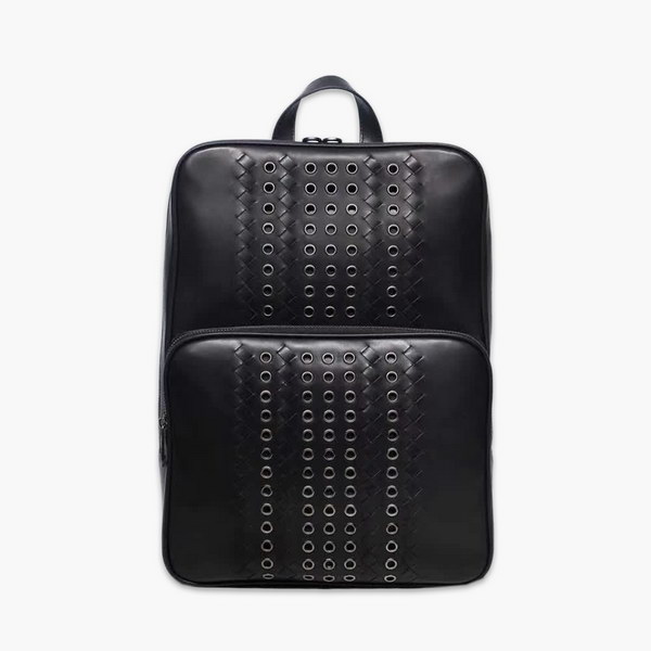 【原版皮】宝缇嘉/BV 男士双肩包,融合VN Eyelets工艺新颖呈现,光滑打蜡小牛皮基底上,大号金属孔眼条纹和intrecciato编织图案交织呈现,相映成趣,款号:80186608A