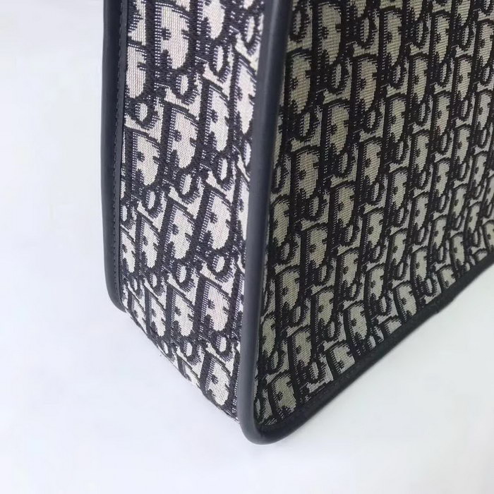 【原版皮】迪奥/Dior 肩背包,选用Oblique提花帆布搭配同色系牛皮皮革裁制而成,饰以CD徽标锁扣