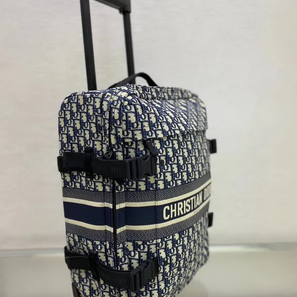 【原版皮】迪奥/Dior oblique 旅行箱,经典特制oblique老花布料自带高级感,因为是特制面料 所以箱子很轻,面料不会皱皱的哦,尺寸符合国际登机标准,容量颜值通通在线