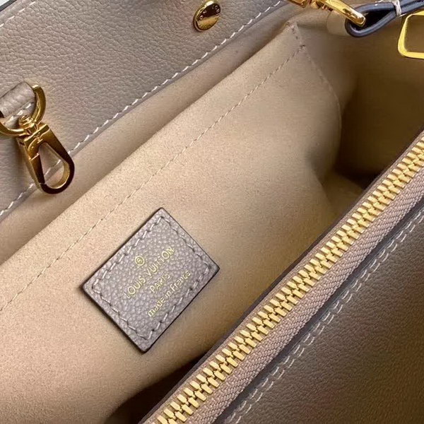 【原版皮】路易威登/LV Montaigne 手袋,将Monogram图案先印染后压印于粒面皮革,与挺括线条相辅相成,有立体感的造型与精巧的内部设计,款号:M41048