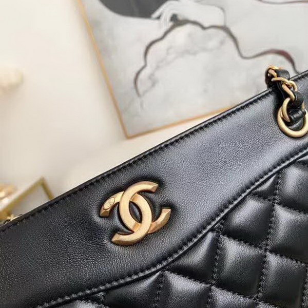 【原版皮】香奈儿/Chanel 购物袋,明星贵妇们的最佳新宠,小香棱格概念,皮链袋,双C标志,一眼钟情,采用进口小羊皮,柔软细腻,皮质独特,纹络更显高档质感,款号:57030