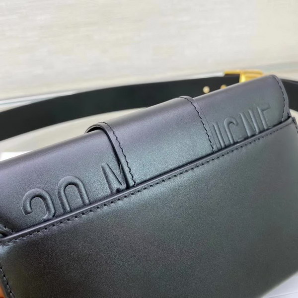 【原版皮】迪奥/Dior 30Montaigne Mini Box全皮系列,极简,高级的,带着随性的慵懒感觉,虽然说是小号,容量也是很能打的,上身无敌好看,款号:M9204