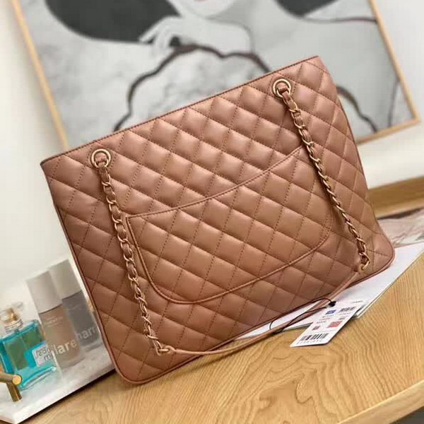 【原版皮】香奈儿/Chanel 购物袋,明星贵妇们的最佳新宠,小香棱格概念,皮链袋,双C标志,一眼钟情,采用进口小羊皮,柔软细腻,皮质独特,纹络更显高档质感,款号:57030