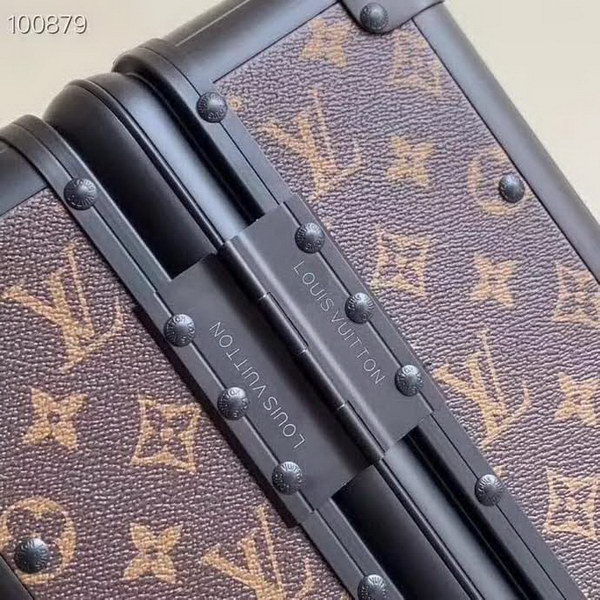 路易威登/LV 旅行箱,釆用高端PVC面料,耐磨,高档大气的LOGO,独特设计理念,趣味横生,时尚潮流,复古风格与完美工艺,二者结合