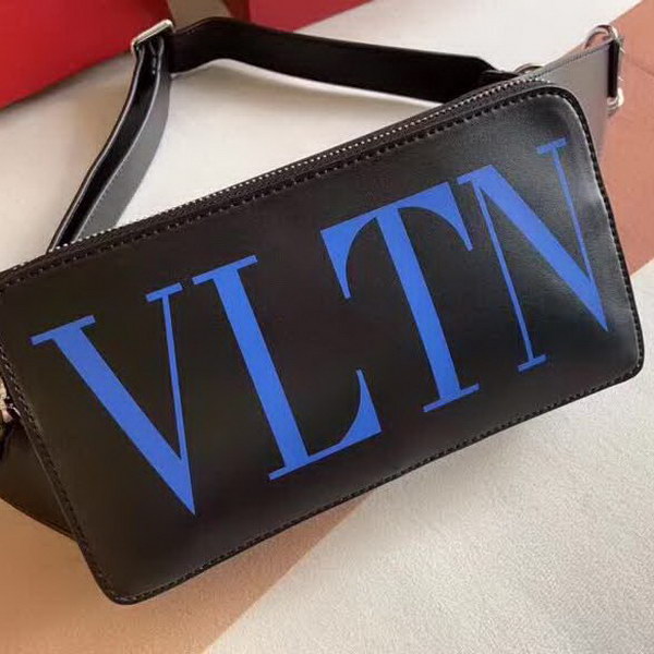 【原版皮】华伦天奴/Valentino 腰包,采用进口南非皮精心裁制而成,涂鸦大logo,简易设计,容量大,男生女生都可以用哦,款号:0056