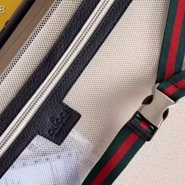 古驰/Gucci 旅行箱,釆用先进聚碳纤维工艺,高档大气的LOGO,独特设计理念,趣味横生,时尚潮流,复古风格与完美工艺,二者结合