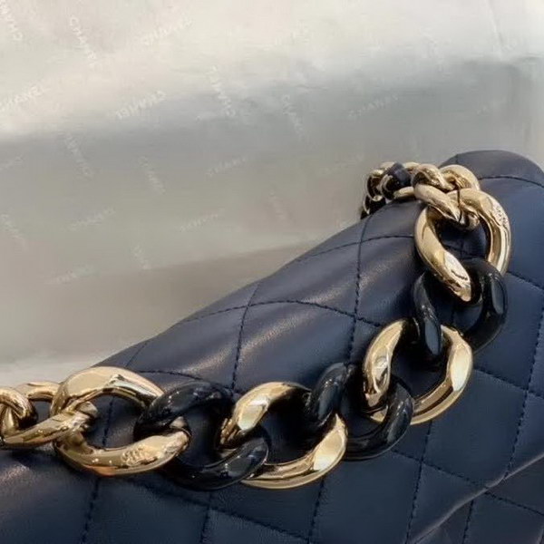 【原版皮】香奈儿/Chanel 亚克力手拎包,采用柔软细腻的进口小羊皮,经典菱格走线,单肩斜挎多用包,小香一直秉承简洁风格,低调奢华,也着实百搭,大号实用,小号俏皮:AS1353