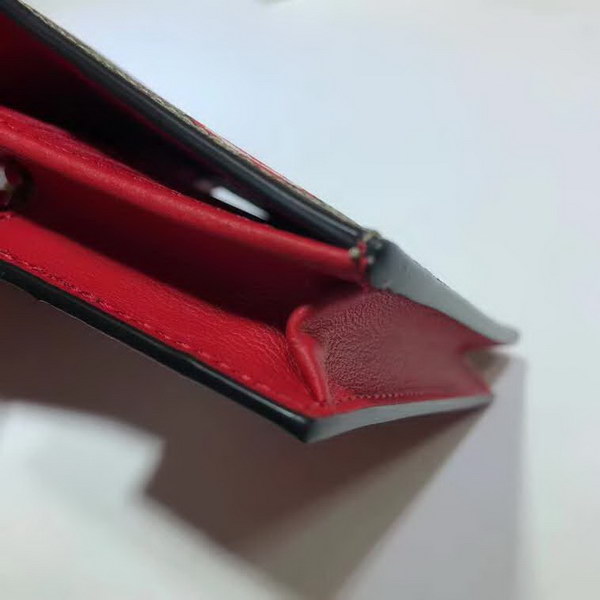 【原版皮】古驰/Gucci 苹果钱夹,为庆祝情人节推出的特别系列单品,融入了卡通风格的苹果图案,与品牌的双G字母交织图案巧妙搭配,尽显趣致设计,款号:624641