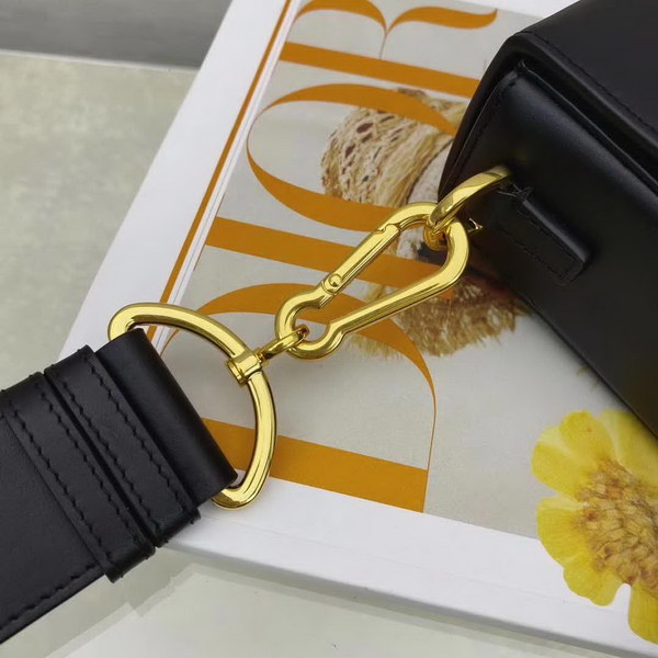 【原版皮】迪奥/Dior 30Montaigne Mini Box全皮系列,极简,高级的,带着随性的慵懒感觉,虽然说是小号,容量也是很能打的,上身无敌好看,款号:M9204