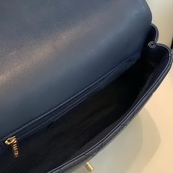 【原版皮】香奈儿/Chanel 亚克力手拎包,采用柔软细腻的进口小羊皮,经典菱格走线,单肩斜挎多用包,小香一直秉承简洁风格,低调奢华,也着实百搭,大号实用,小号俏皮:AS1353