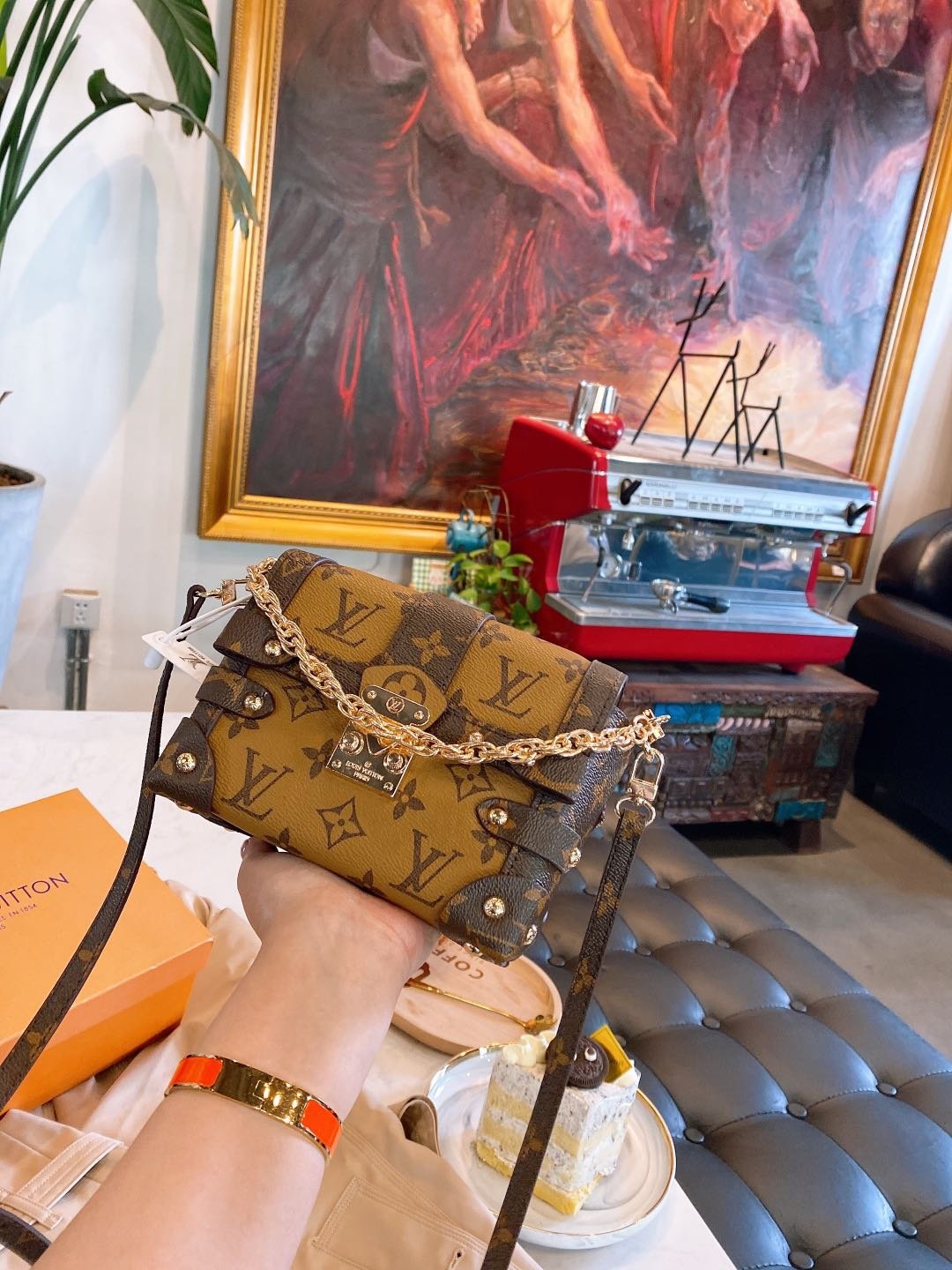 LOUIS VUITTON LB0612005020103 size: 17x12cm