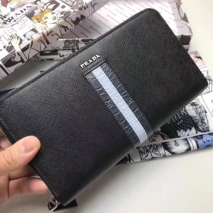 【原版皮】普拉达/Prada 拉链钱夹,选用十字纹小牛皮镶嵌彩带鳄鱼纹裁制而成,经典之作,简单时尚,款号:2ML188