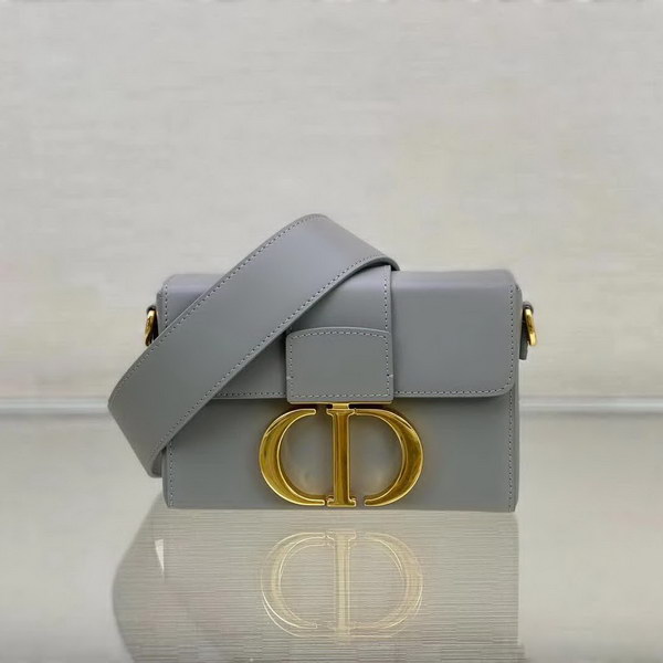 【原版皮】迪奥/Dior 30Montaigne Mini Box全皮系列,极简,高级的,带着随性的慵懒感觉,虽然说是小号,容量也是很能打的,上身无敌好看,款号:M9204