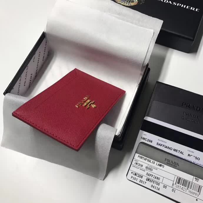 【原版皮】普拉达/Prada 卡包,选用十字纹牛皮裁制而成,精湛走线均匀整齐,油边顺滑,做工精致如图可见,款号:1MC208
