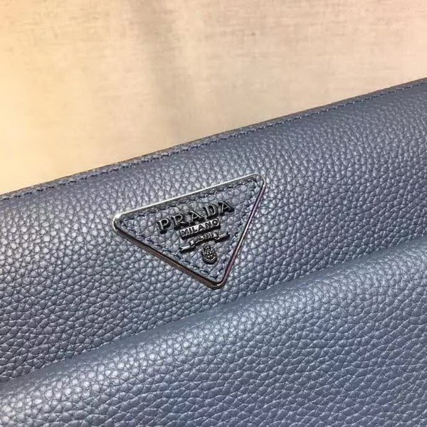 【原版皮】普拉达/Prada 男士手包,采用小牛皮材质,充分呈现充满现代感和阳刚之气的迷人魅力,颇具功能性,非常实用,款号:2VF018