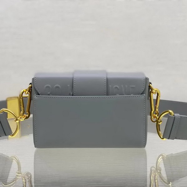 【原版皮】迪奥/Dior 30Montaigne Mini Box全皮系列,极简,高级的,带着随性的慵懒感觉,虽然说是小号,容量也是很能打的,上身无敌好看,款号:M9204