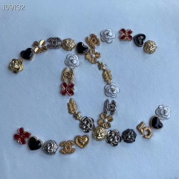 【原版皮】香奈儿/Chanel 手工系列肩背包,各种元素铆钉镶嵌成的双C标志,选用细腻羊皮,内里质感金属牛皮