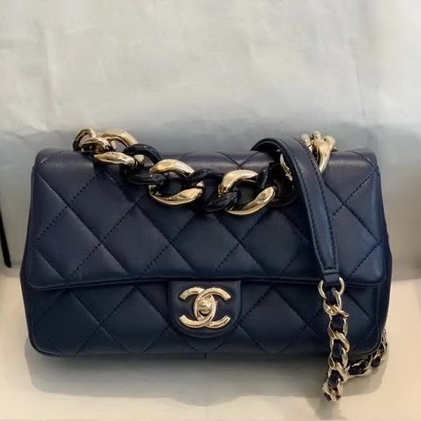 【原版皮】香奈儿/Chanel 亚克力手拎包,采用柔软细腻的进口小羊皮,经典菱格走线,单肩斜挎多用包,小香一直秉承简洁风格,低调奢华,也着实百搭,大号实用,小号俏皮:AS1353