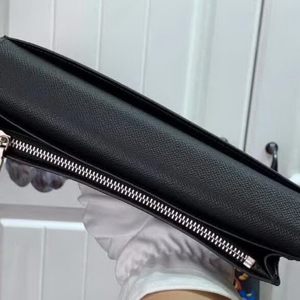 【原版皮】路易威登/LV 大格BRAZZA 钱夹,由Damier Graphite Pixel涂层帆布制成,以像素形式演绎经典Damier棋盘格图案,凸显未来感,集各种口袋、隔层与信用卡槽于一身,时尚便利,款号:N66540