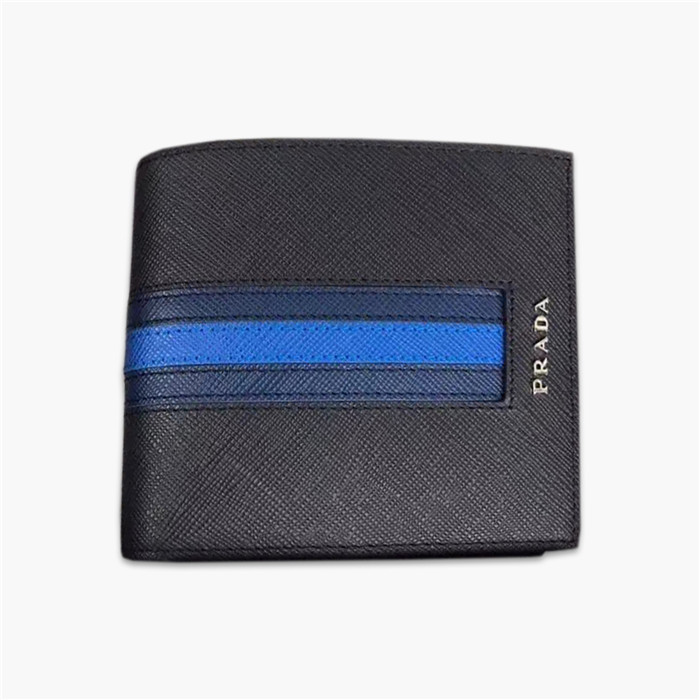 【原版皮】普拉达/Prada 短款钱夹,选用十字纹小牛皮镶嵌彩带皮革裁制而成,精湛走线均匀整齐,做工精湛,款号:2M0513