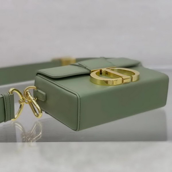 【原版皮】迪奥/Dior 30Montaigne Mini Box全皮系列,极简,高级的,带着随性的慵懒感觉,虽然说是小号,容量也是很能打的,上身无敌好看,款号:M9204