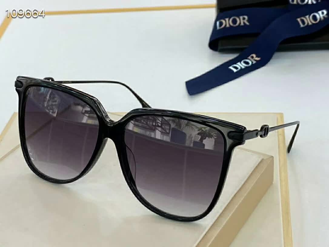 ☆「时尚达人首选」迪奥Dior☆2020全网最新太阳眼镜流行趋势销量排行第一,让你做最耀眼最酷的时尚达人