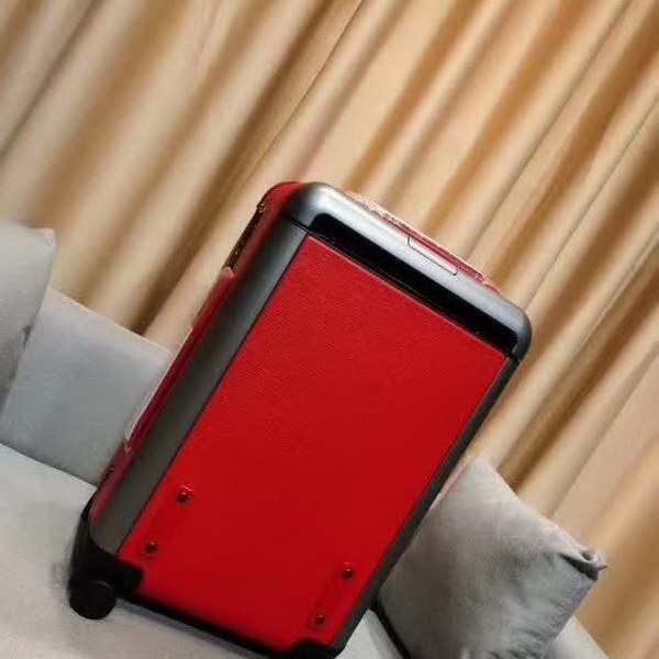 路易威登/LV 旅行箱,釆用经典水波纹系列,变色皮,铝制宽拉杆时尚大气,独特设计理念,时尚潮流,众多明星同款